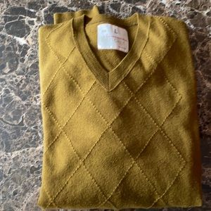 Get ready for Fall. banana republic V neck